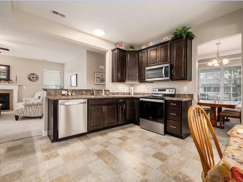 5694 Stearns Road, Dublin, Ohio image 20