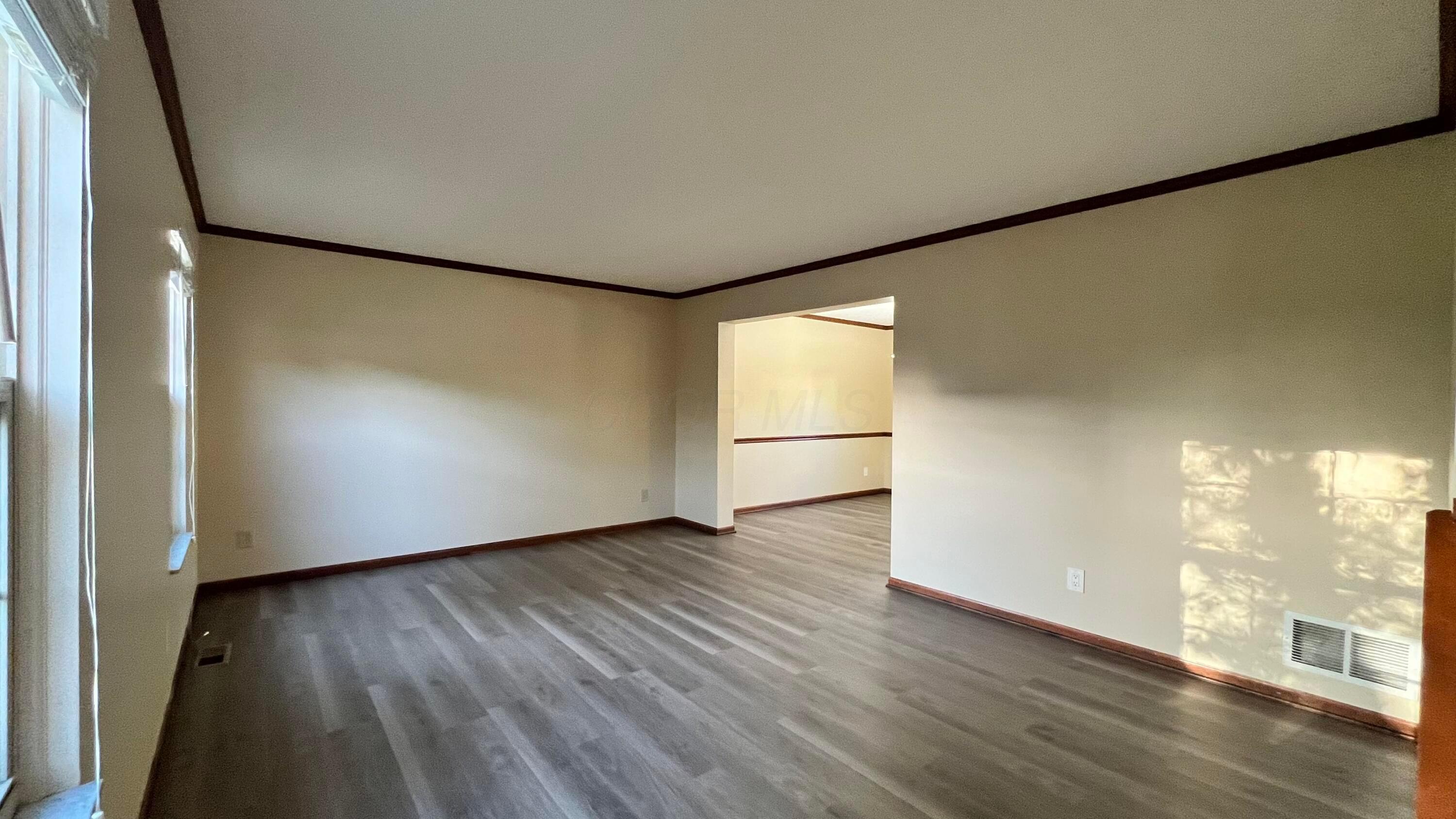 7586 Jenkins Drive, Canal Winchester, Ohio image 3