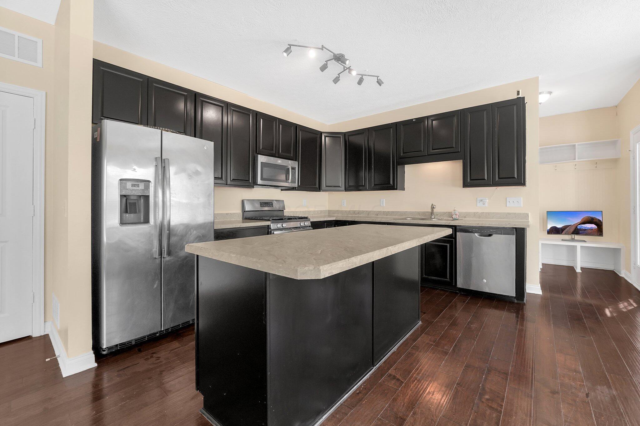 8643 Crooked Maple Drive, Blacklick, Ohio image 13