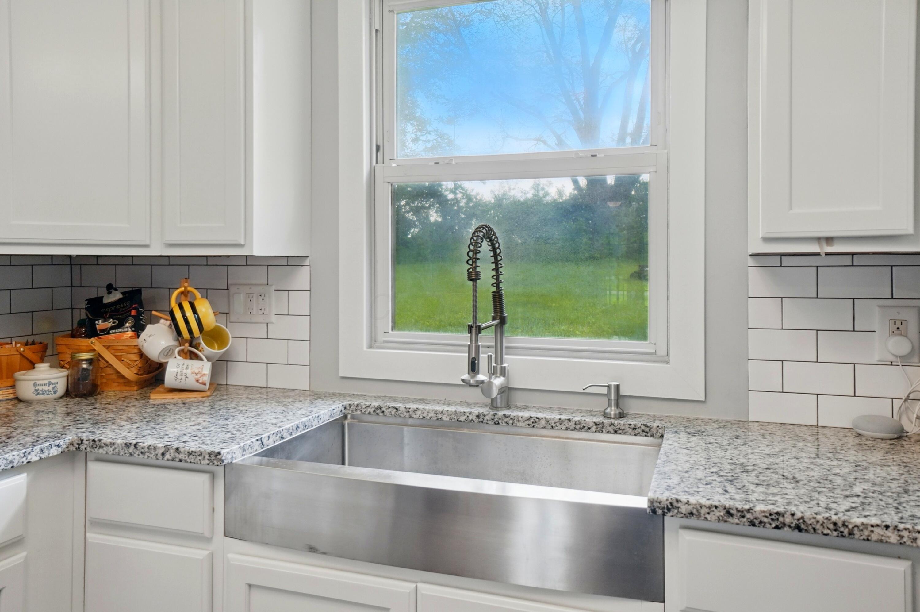 1240 W Choctaw Drive, London, Ohio image 17