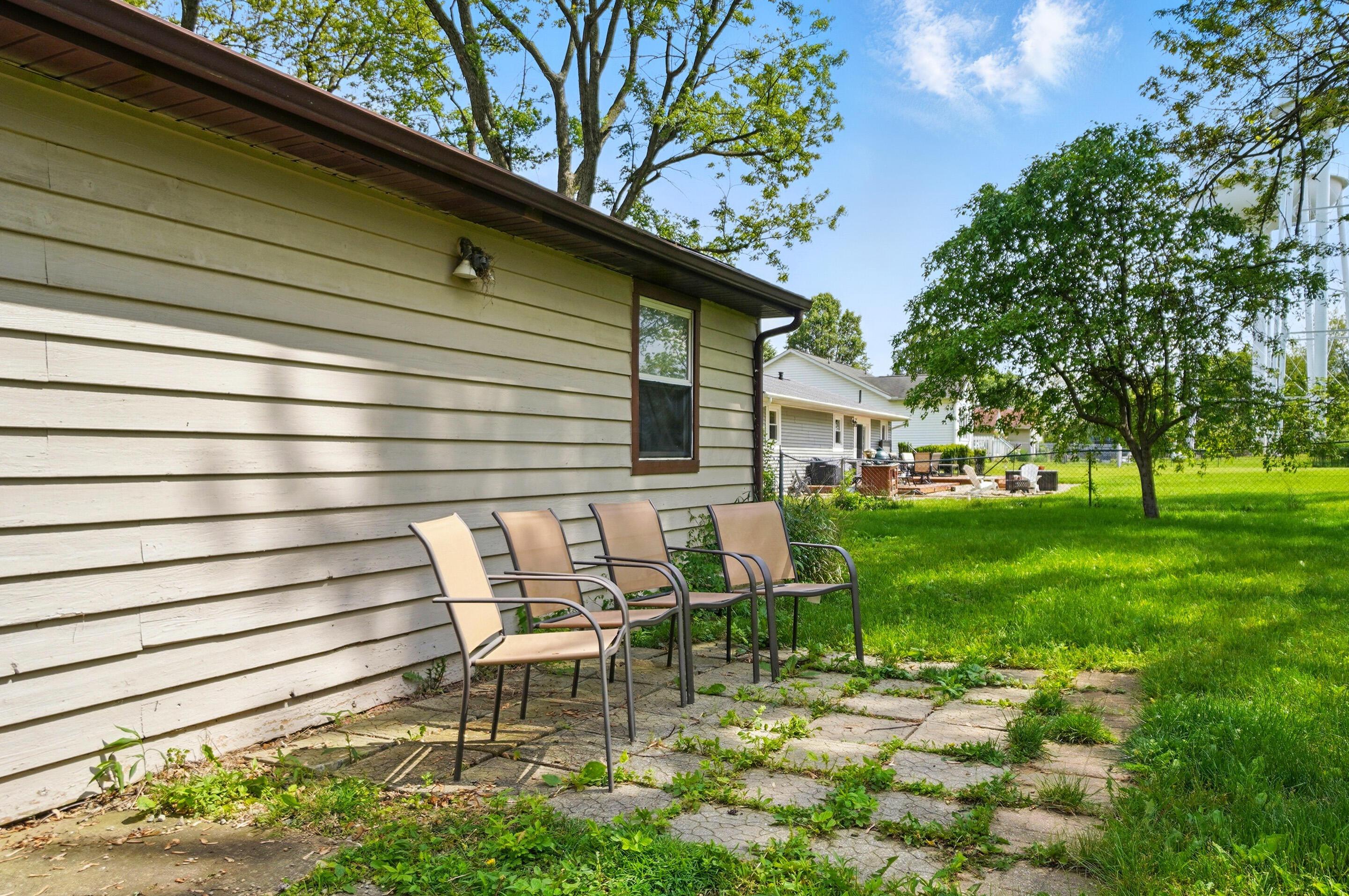 1240 W Choctaw Drive, London, Ohio image 35