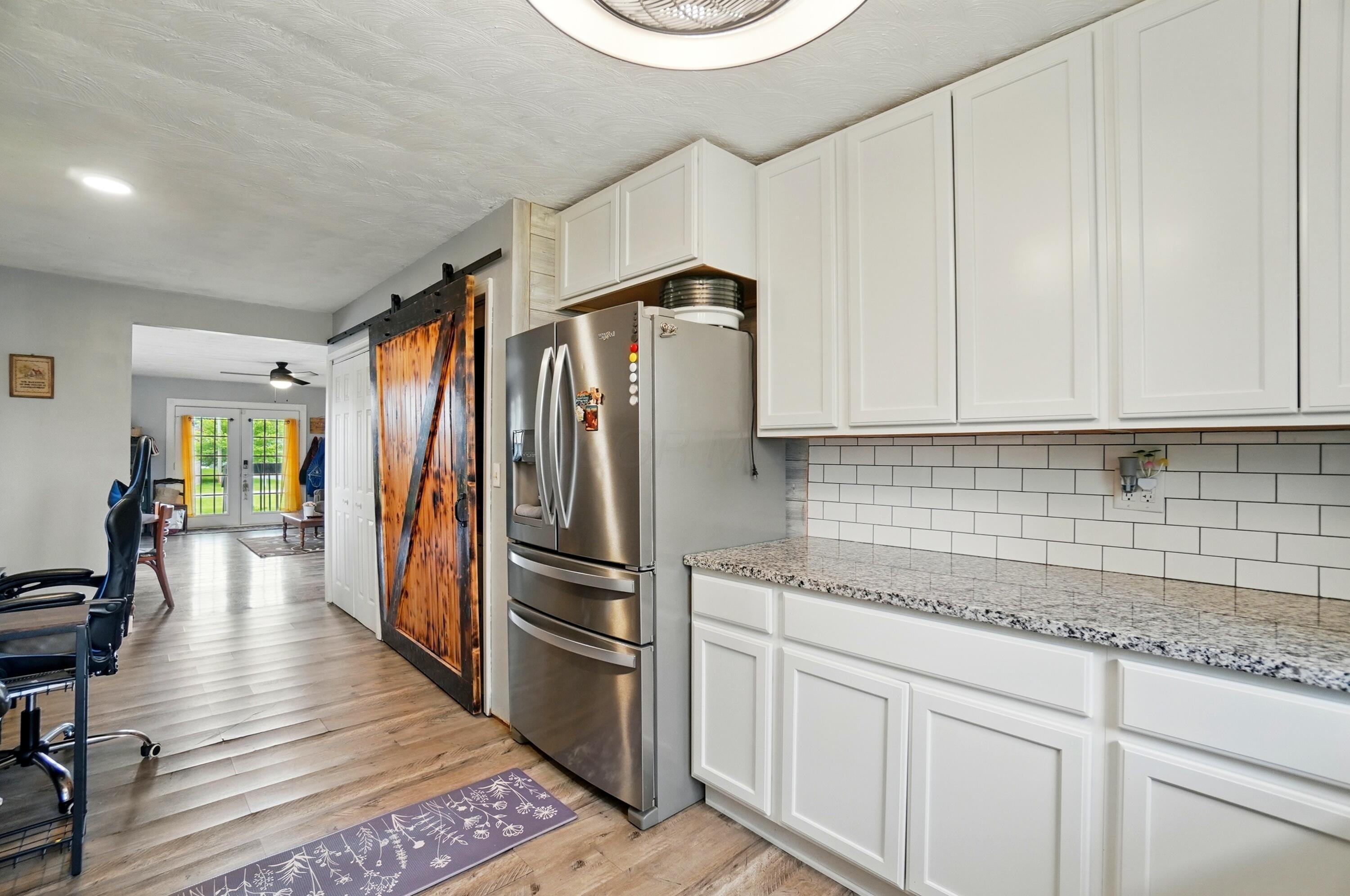 1240 W Choctaw Drive, London, Ohio image 18