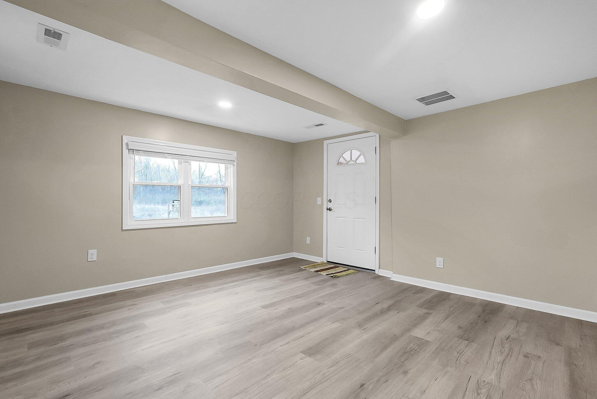 3784 Armuth Avenue, Columbus, Ohio image 8