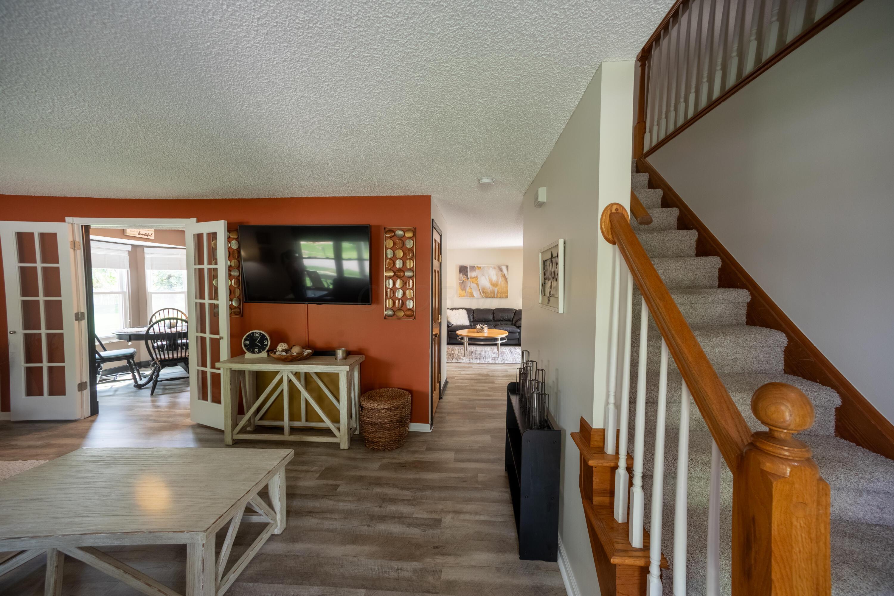 4873 Brixston Drive, Hilliard, Ohio image 7