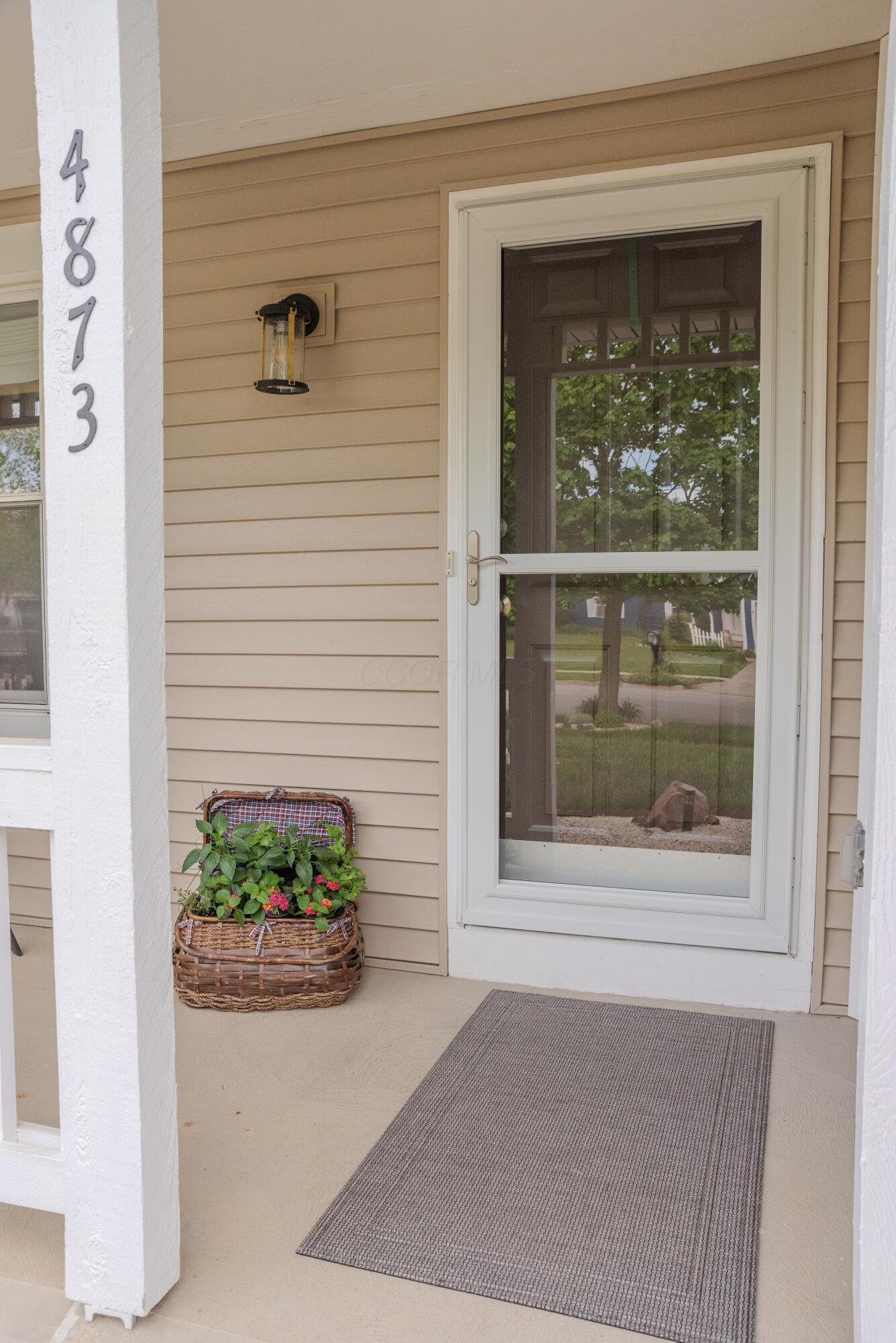 4873 Brixston Drive, Hilliard, Ohio image 6