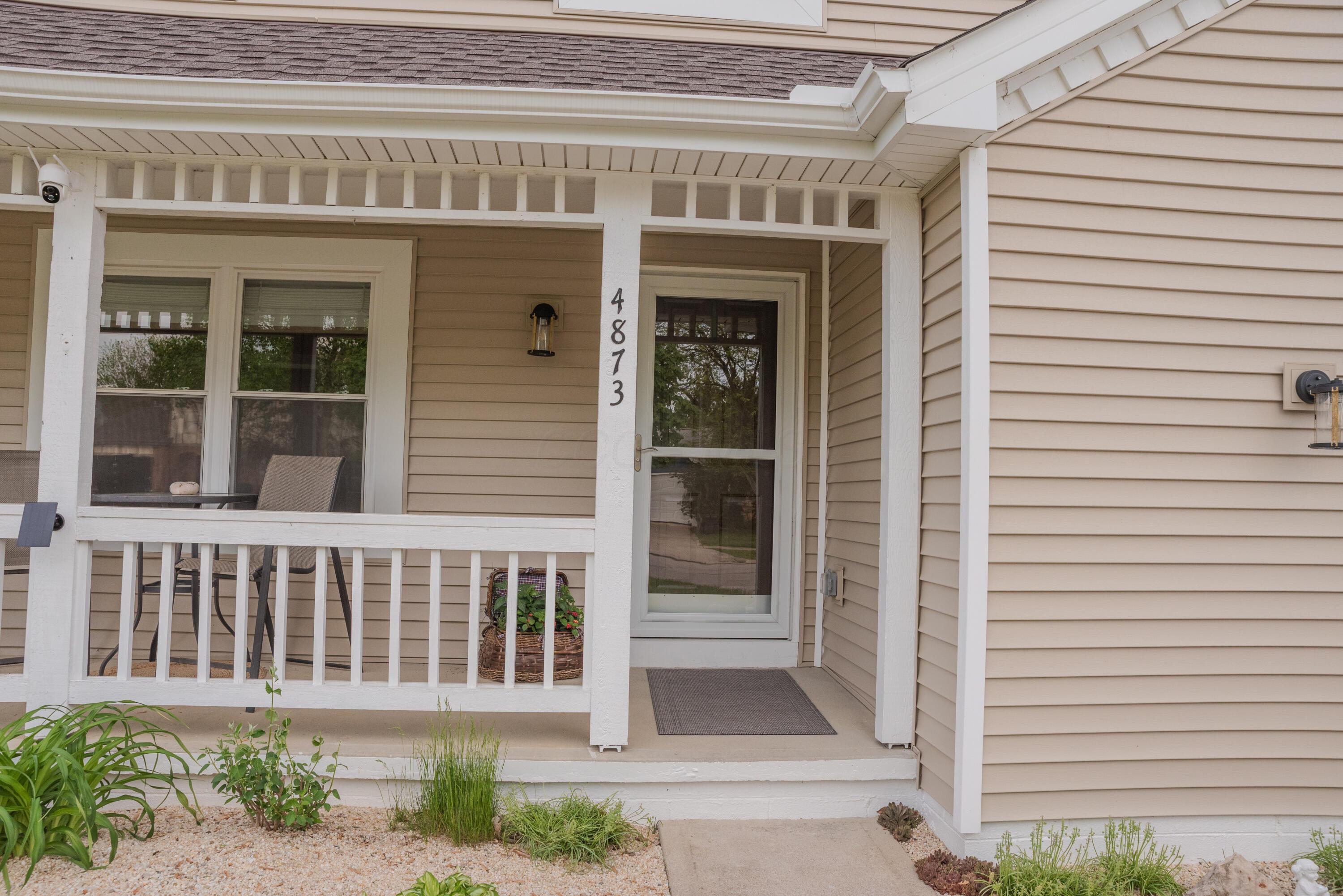 4873 Brixston Drive, Hilliard, Ohio image 5