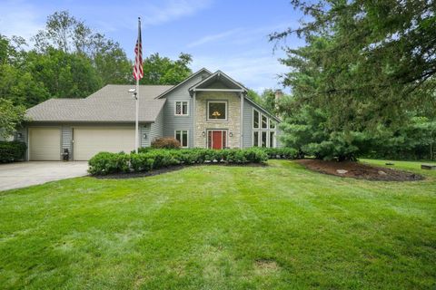 Photo of 7832 Country Brook Lane, Reynoldsburg, OH 43068 (MLS # 226000689)