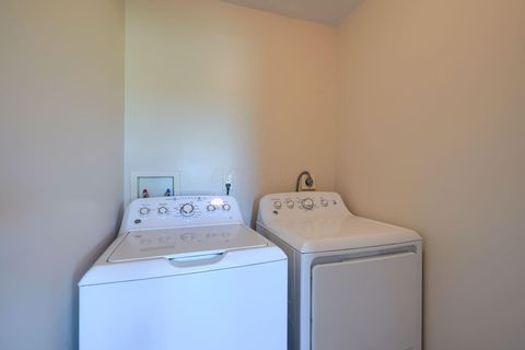 Tiny photo for 1502 Leonard Road NW, Baltimore, OH 43105 (MLS # 225037746)