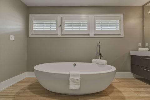 Tiny photo for 1201 Wyandotte Road, Columbus, OH 43212 (MLS # 226014082)