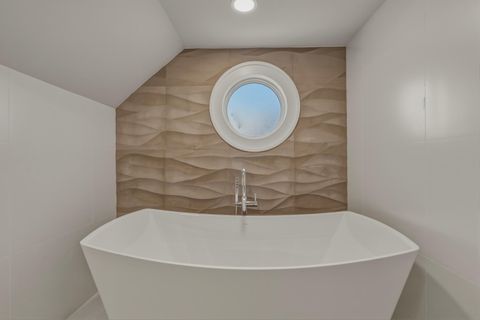 Tiny photo for 1201 Wyandotte Road, Columbus, OH 43212 (MLS # 226014082)