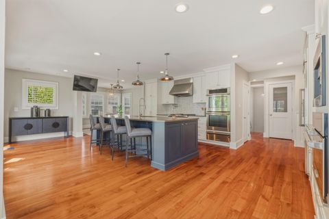 Tiny photo for 1201 Wyandotte Road, Columbus, OH 43212 (MLS # 226014082)