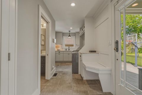 Tiny photo for 1201 Wyandotte Road, Columbus, OH 43212 (MLS # 226014082)