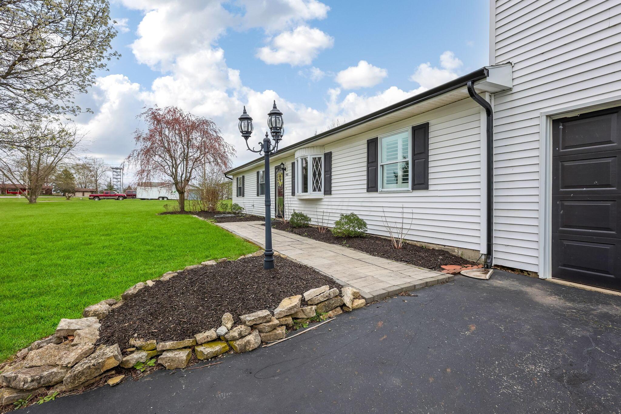 9501 Tarbutton Road, South Vienna, Ohio image 12