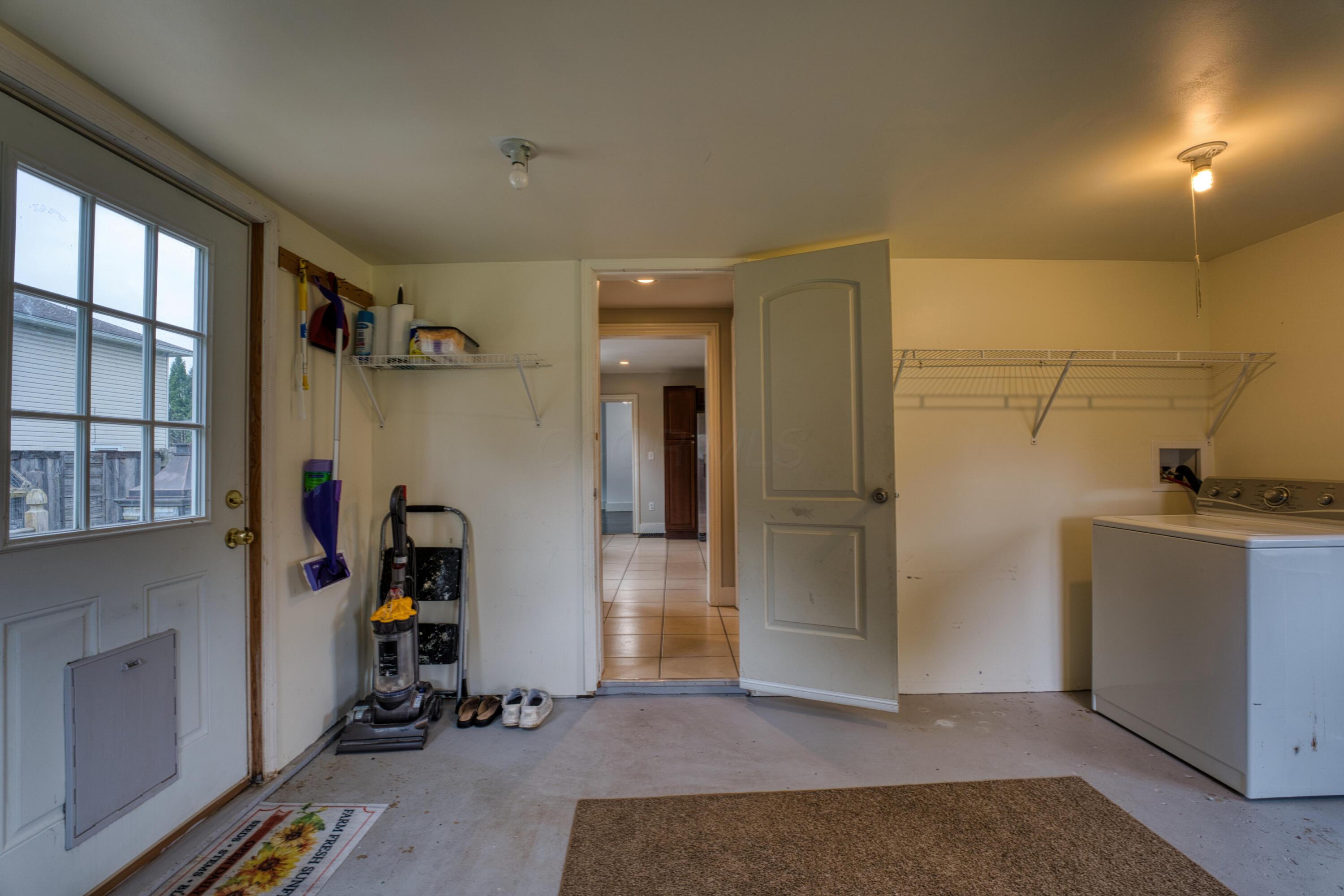 216 North Street, Utica, Ohio image 28