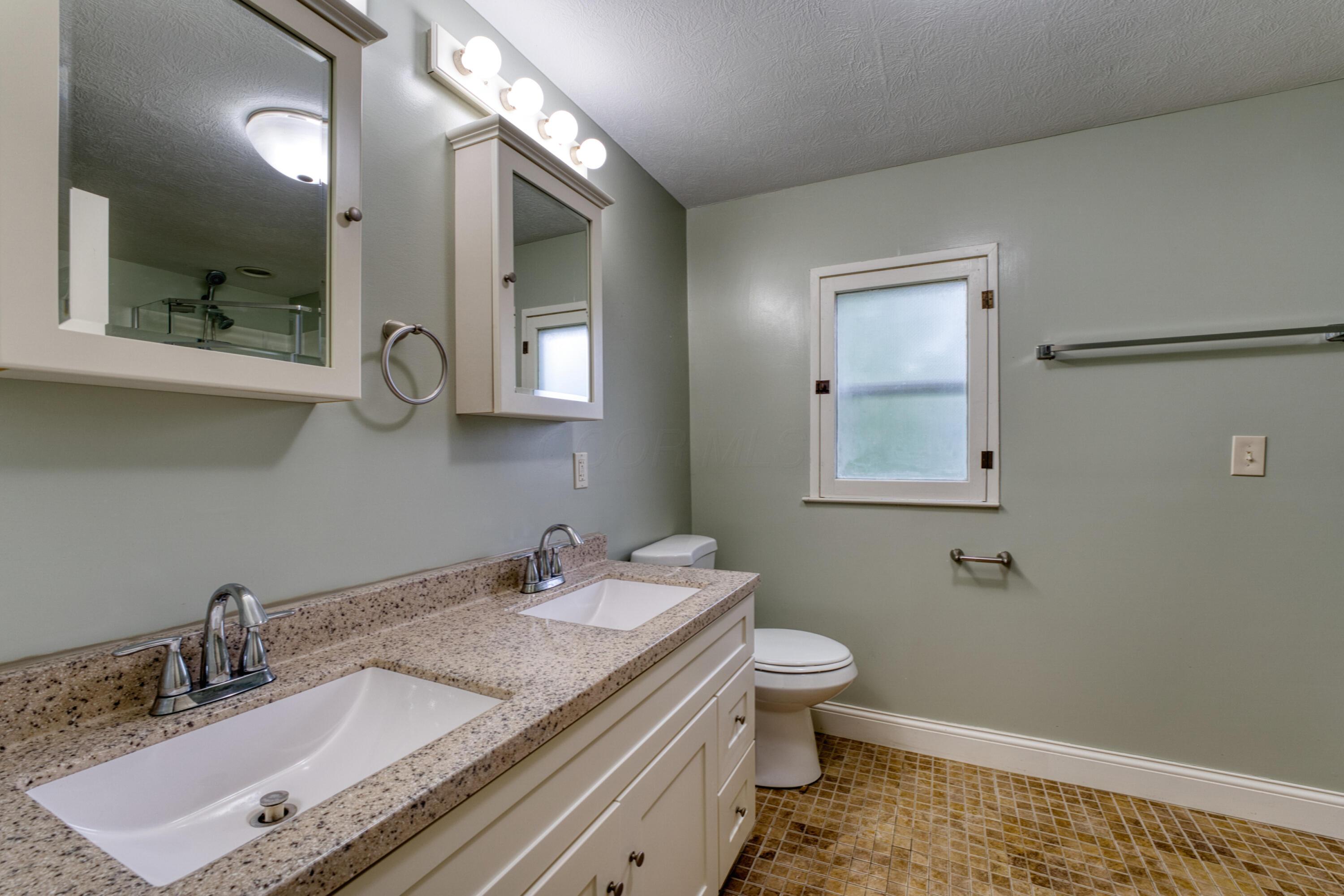 216 North Street, Utica, Ohio image 32