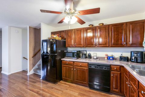 Tiny photo for 5220 Edgeview Road, Columbus, OH 43207 (MLS # 226002361)