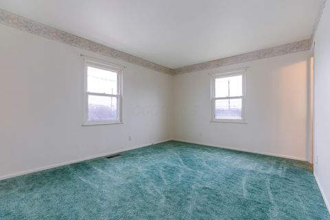 Tiny photo for 5220 Edgeview Road, Columbus, OH 43207 (MLS # 226002361)