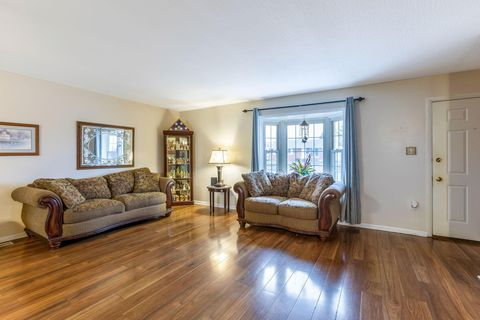 Tiny photo for 5220 Edgeview Road, Columbus, OH 43207 (MLS # 226002361)