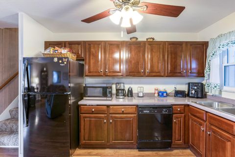 Tiny photo for 5220 Edgeview Road, Columbus, OH 43207 (MLS # 226002361)