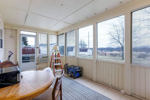 Tiny photo for 5220 Edgeview Road, Columbus, OH 43207 (MLS # 226002361)