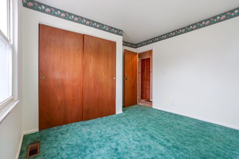 Tiny photo for 5220 Edgeview Road, Columbus, OH 43207 (MLS # 226002361)