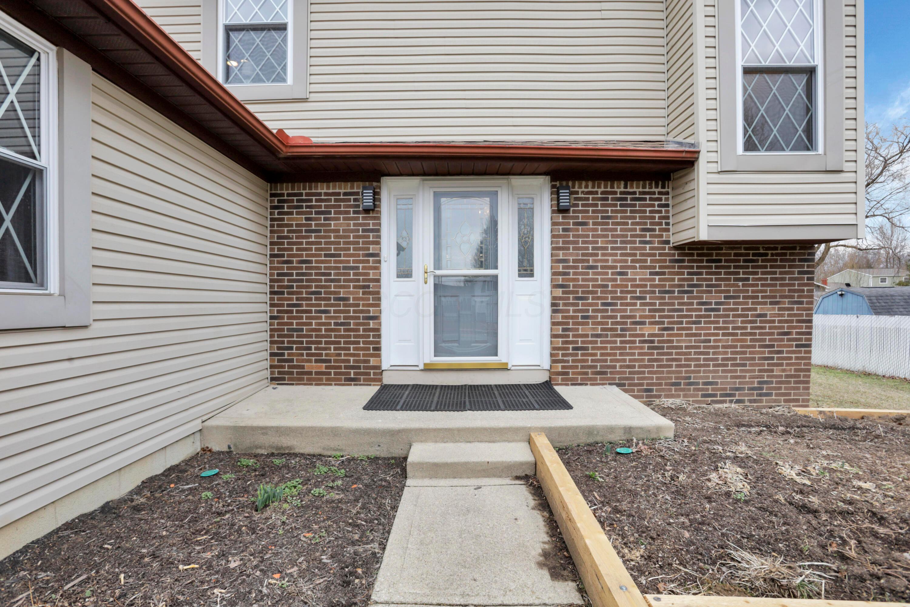 910 Ruskin Drive, Reynoldsburg, Ohio image 6