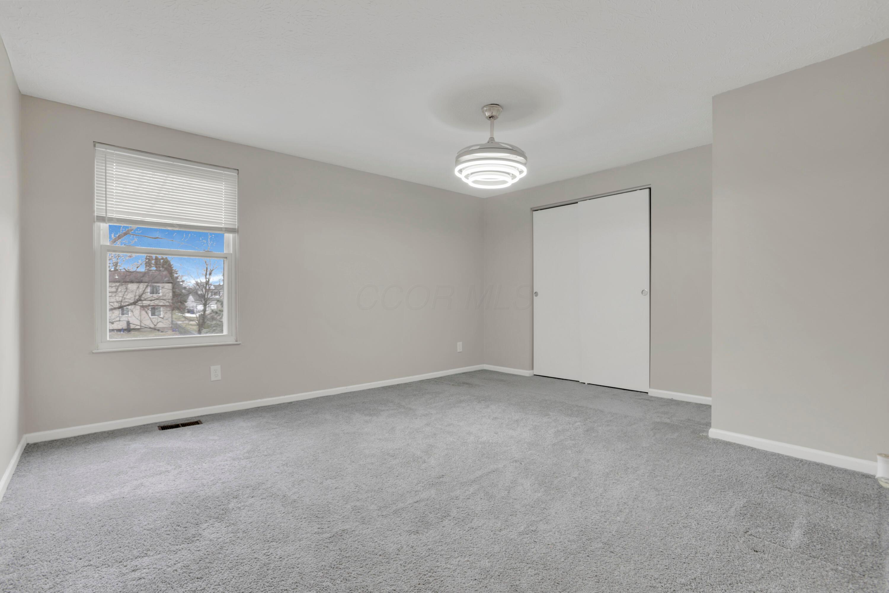 910 Ruskin Drive, Reynoldsburg, Ohio image 37