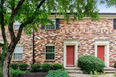Photo of 2564 Shore Line Lane, Columbus, OH 43221 (MLS # 226023937)