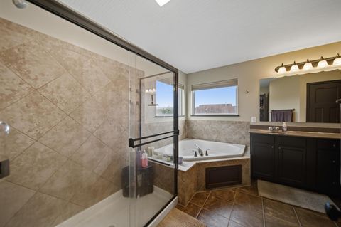 Tiny photo for 223 Park Ridge Lane, Newark, OH 43055 (MLS # 226000906)