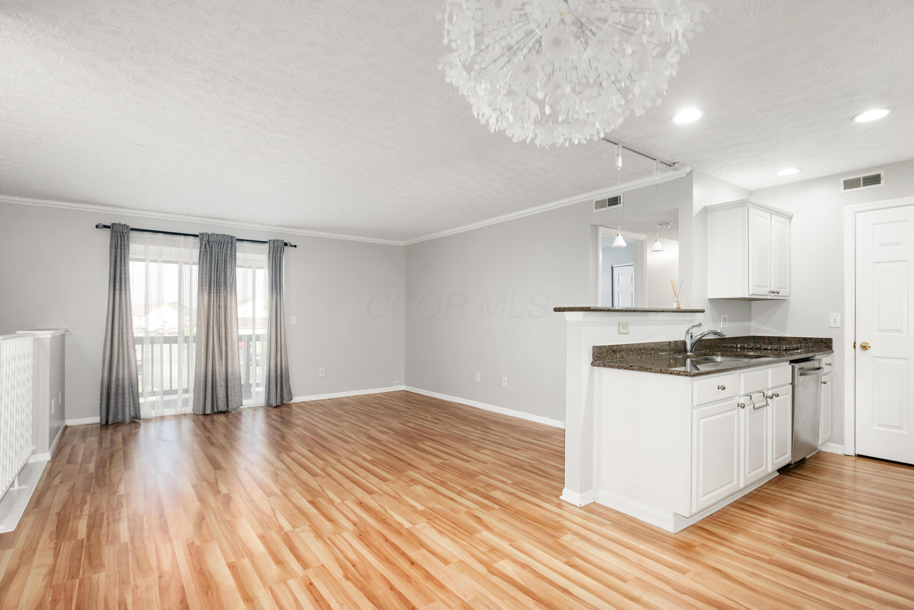 5373 Cypress Chase, Columbus, Ohio image 7