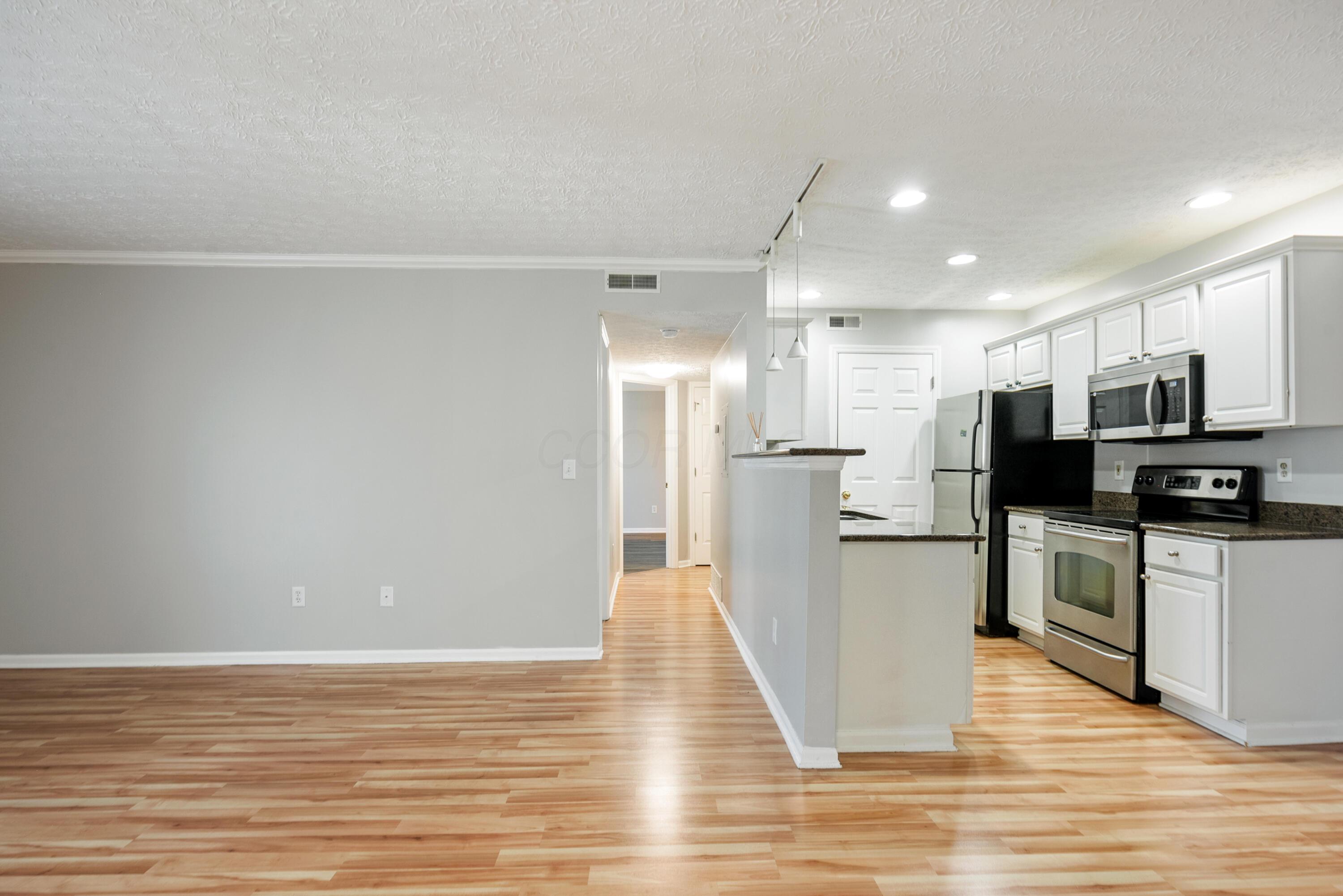 5373 Cypress Chase, Columbus, Ohio image 6