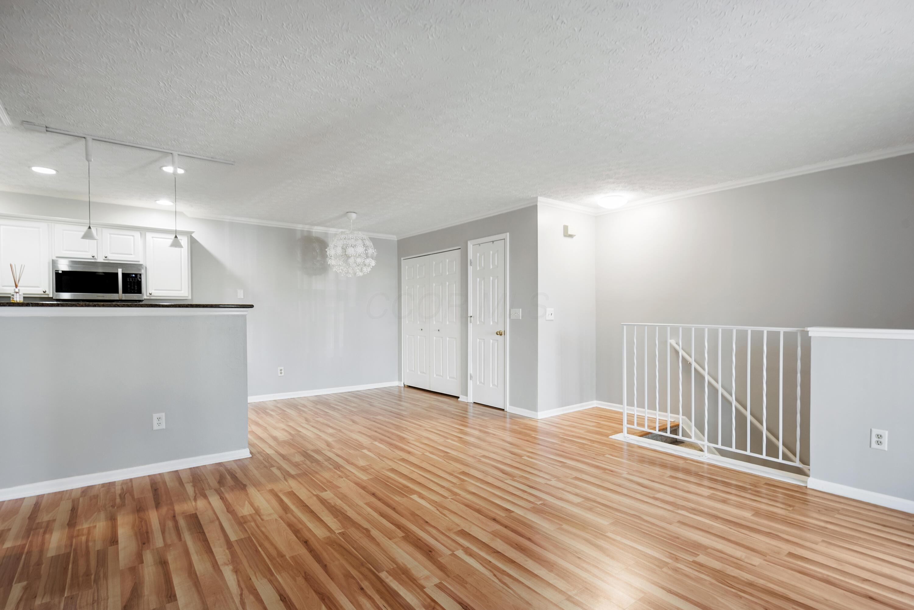 5373 Cypress Chase, Columbus, Ohio image 3