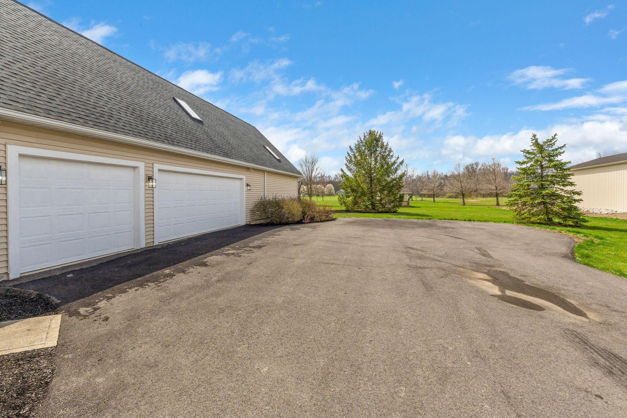 22595 Buck Allen Drive, Marysville, Ohio image 17