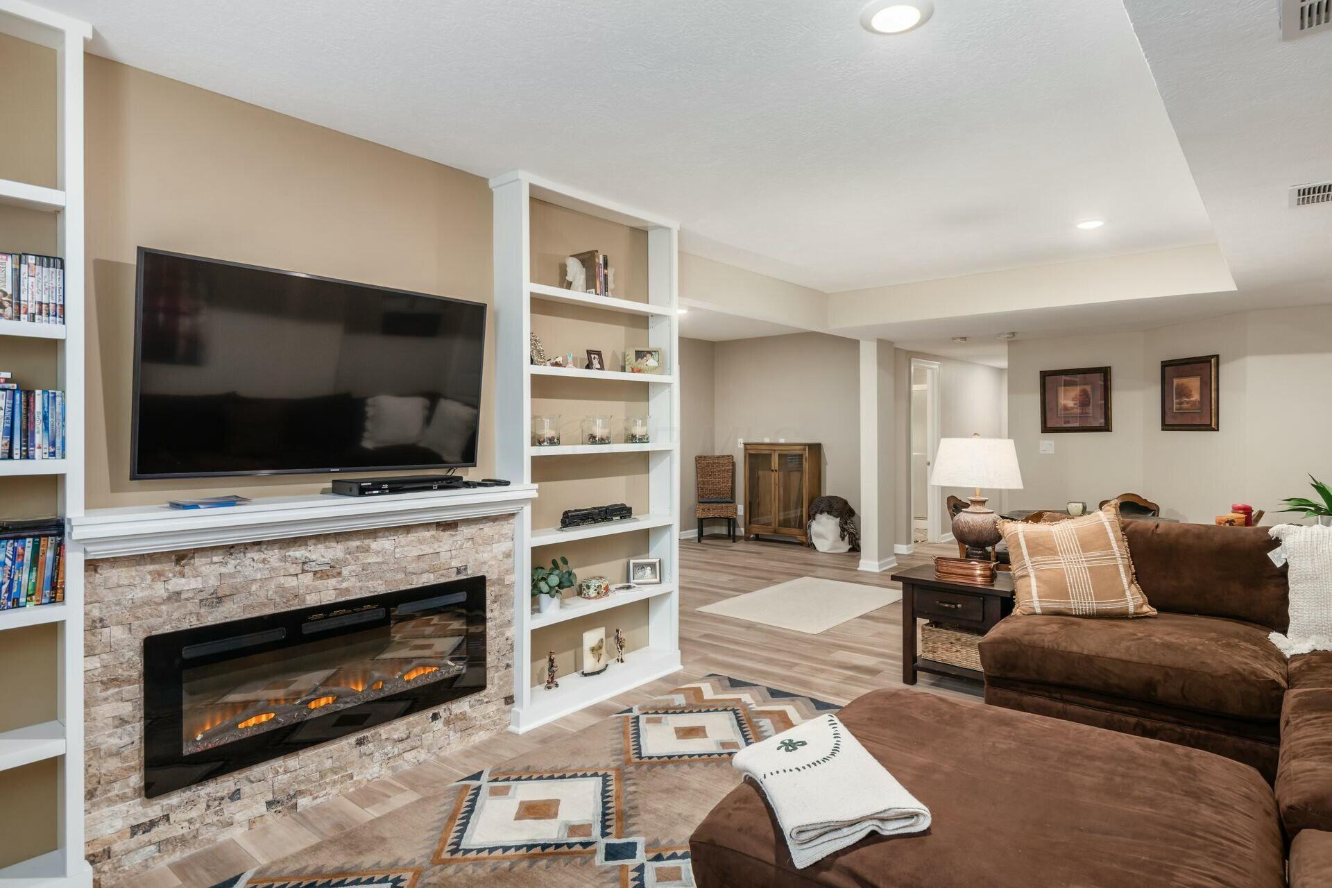 7476 Deer Valley Crossing, Powell, Ohio image 35