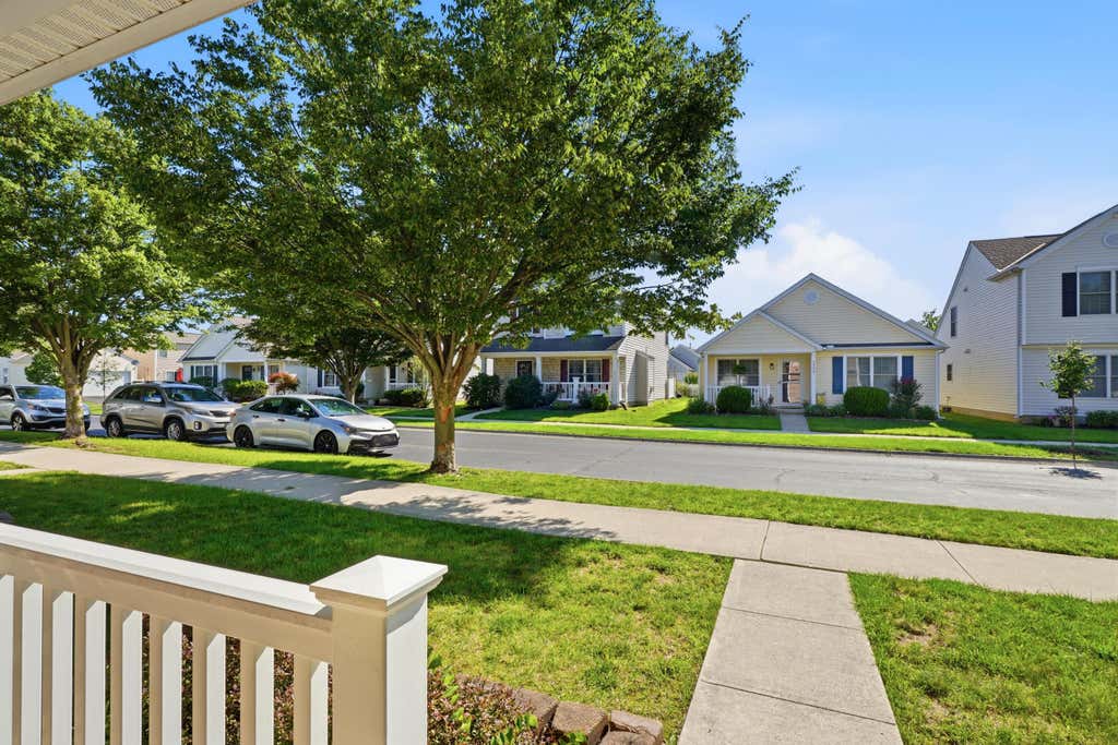 Photo of 5537 Mossy Creek Drive, Dublin, OH 43016 (MLS # 226030479)