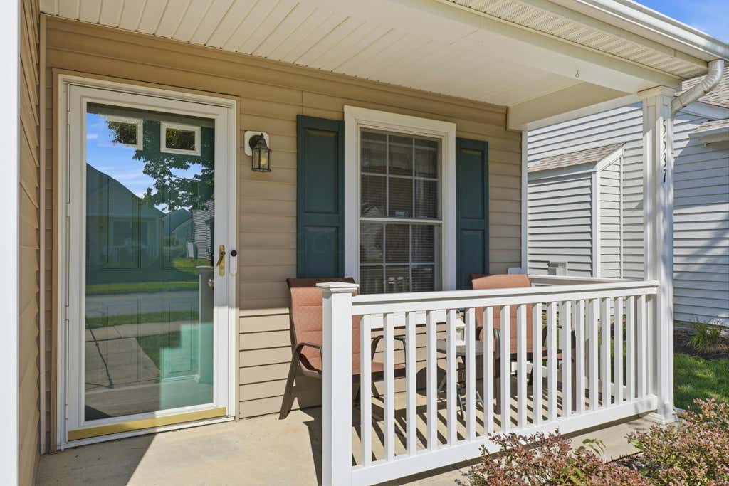 Photo of 5537 Mossy Creek Drive, Dublin, OH 43016 (MLS # 226030479)