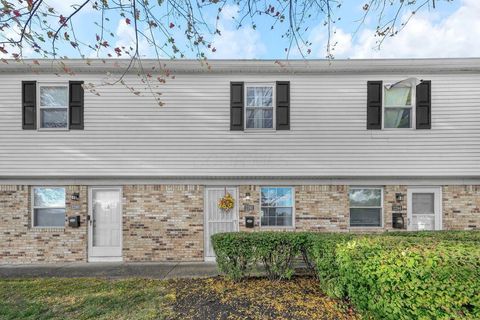 Photo of 2292 Laurelwood Drive 2292L #2292L, Columbus, OH 43229 (MLS # 225040356)