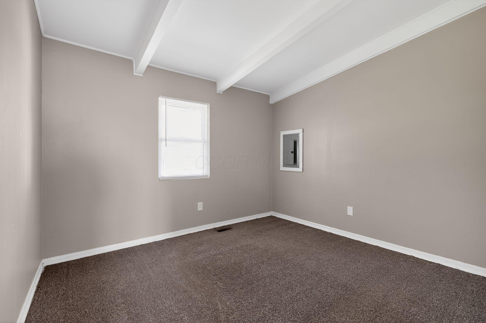 1672 Duxberry Avenue