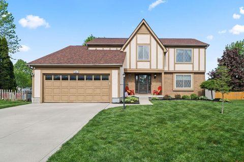 Photo of 3261 Prairie Gardens Court, Hilliard, OH 43026 (MLS # 226013105)