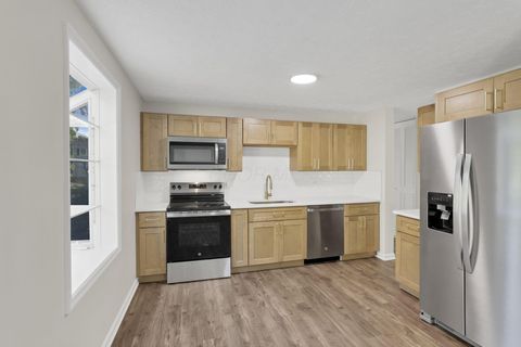 Tiny photo for 6352 Hibiscus Court, Westerville, OH 43081 (MLS # 225037725)