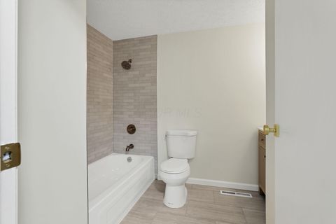 Tiny photo for 6352 Hibiscus Court, Westerville, OH 43081 (MLS # 225037725)