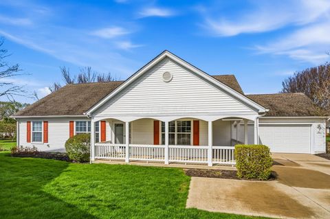 Photo of 31 BERKSHIRE COMMONS Drive, Westerville, OH 43082 (MLS # 226010761)