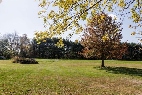 Tiny photo for 13903 School Lane Road, Centerburg, OH 43011 (MLS # 225044828)