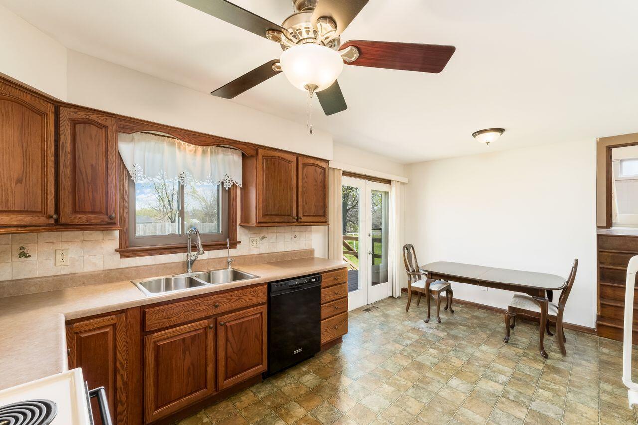 2364 Charlemagne Street, Grove City, Ohio image 19
