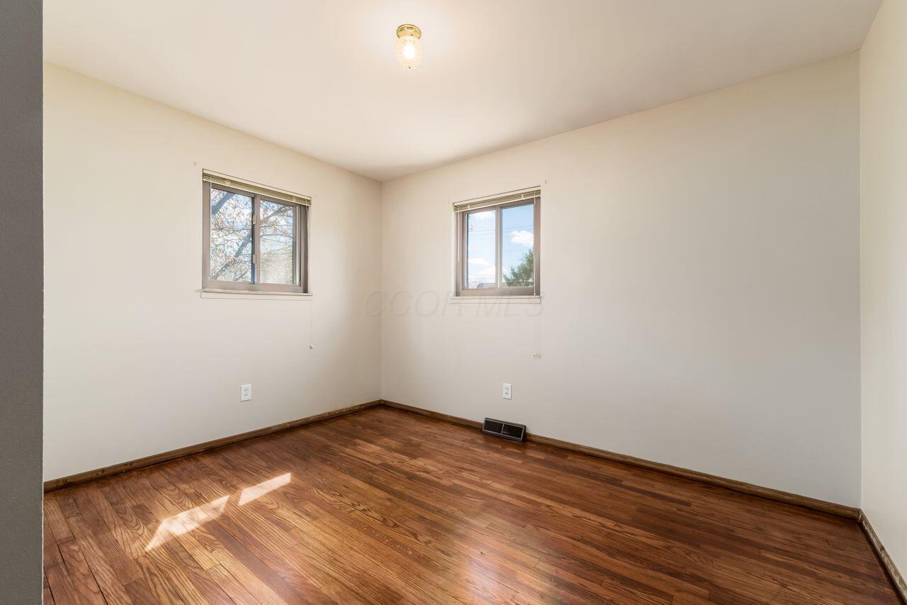 2364 Charlemagne Street, Grove City, Ohio image 24