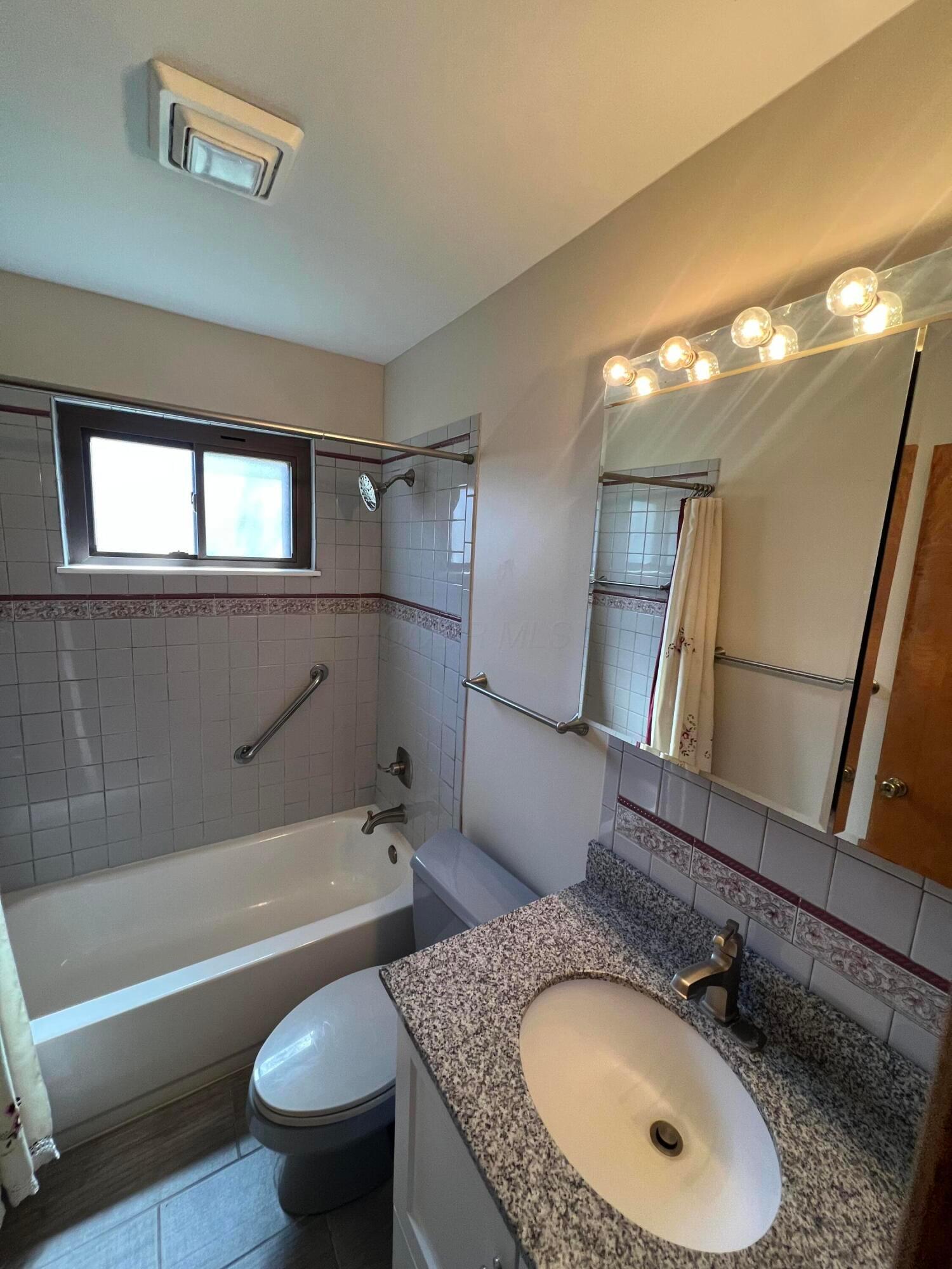 2364 Charlemagne Street, Grove City, Ohio image 29