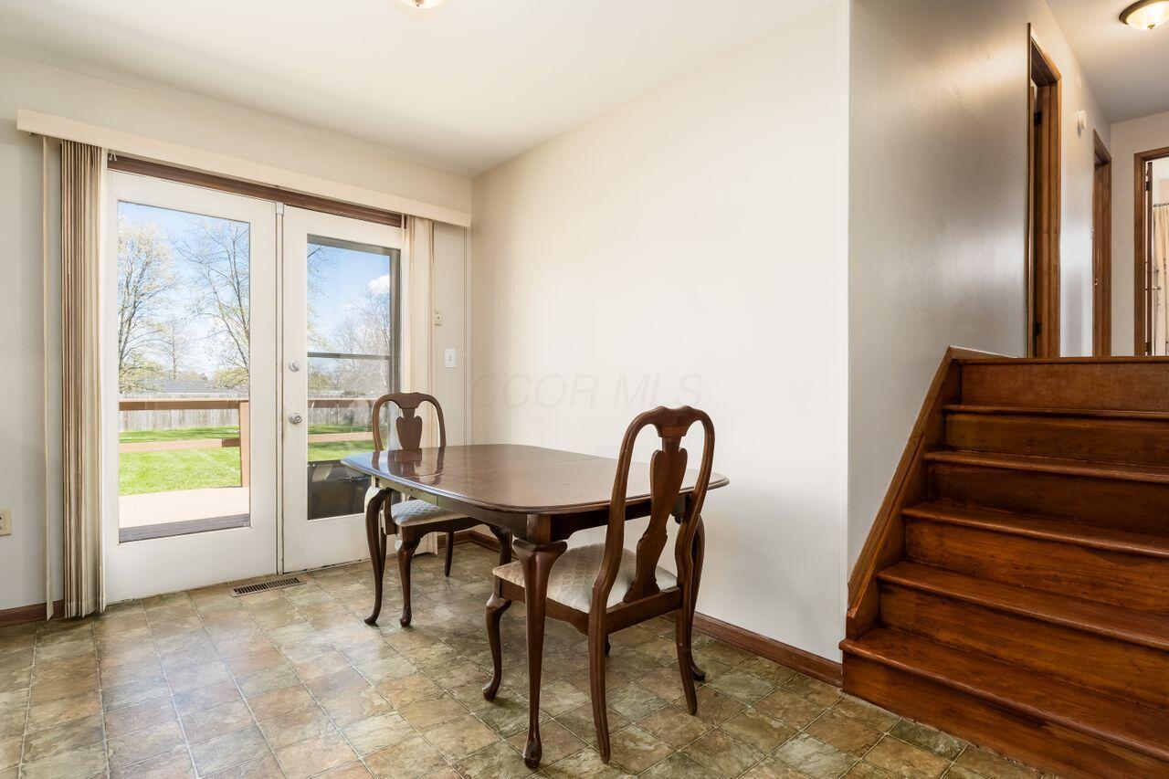 2364 Charlemagne Street, Grove City, Ohio image 14