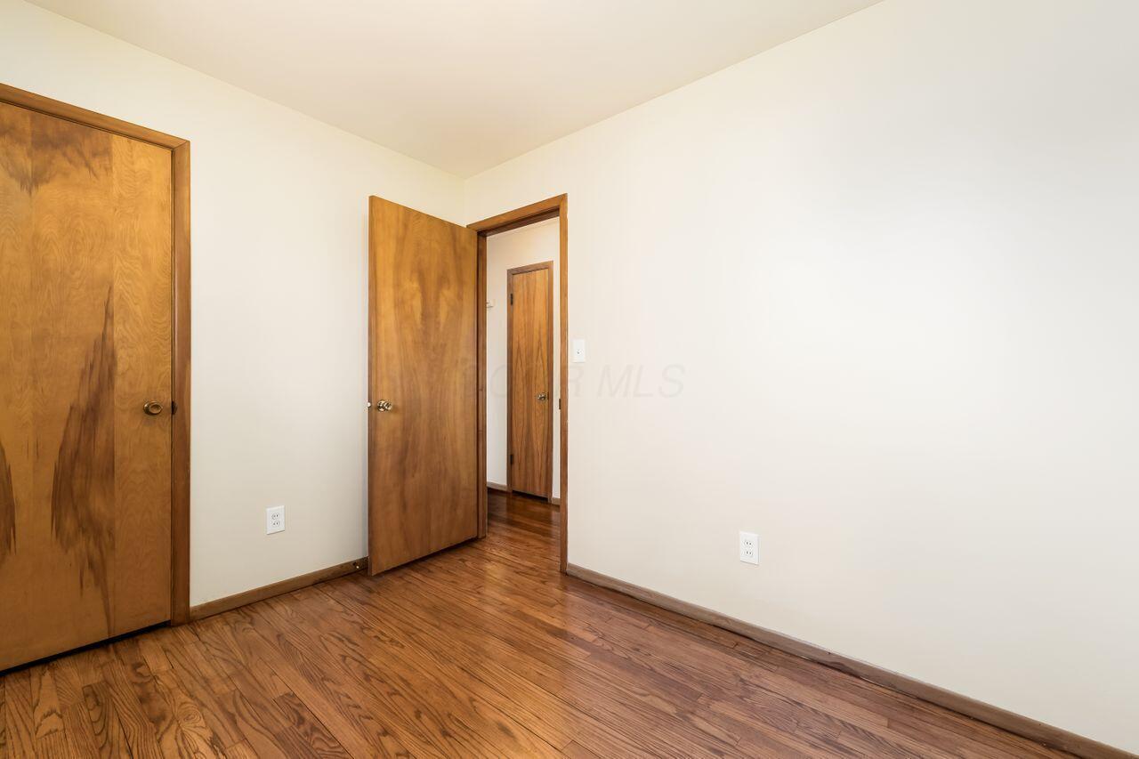 2364 Charlemagne Street, Grove City, Ohio image 28