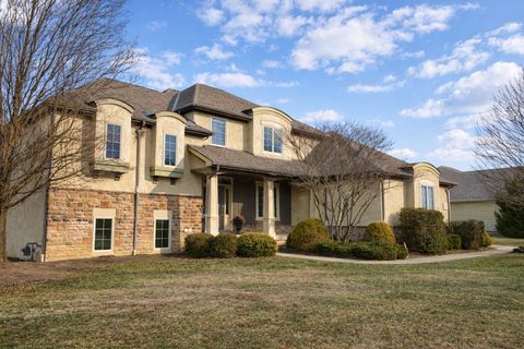 Photo of 7196 S Maple Leaf Circle, Blacklick, OH 43004 (MLS # 226003761)