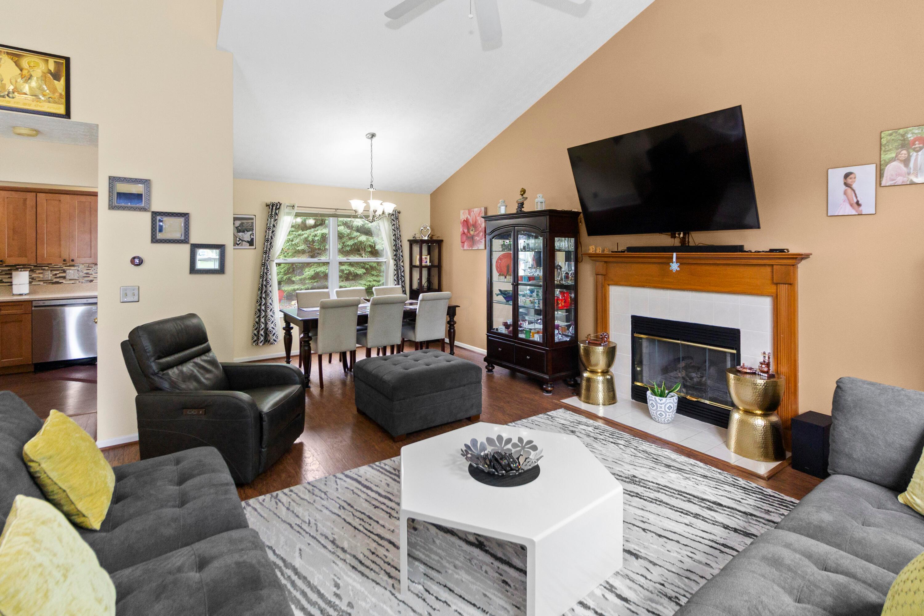 5987 Heather Glen Boulevard, Dublin, Ohio image 3